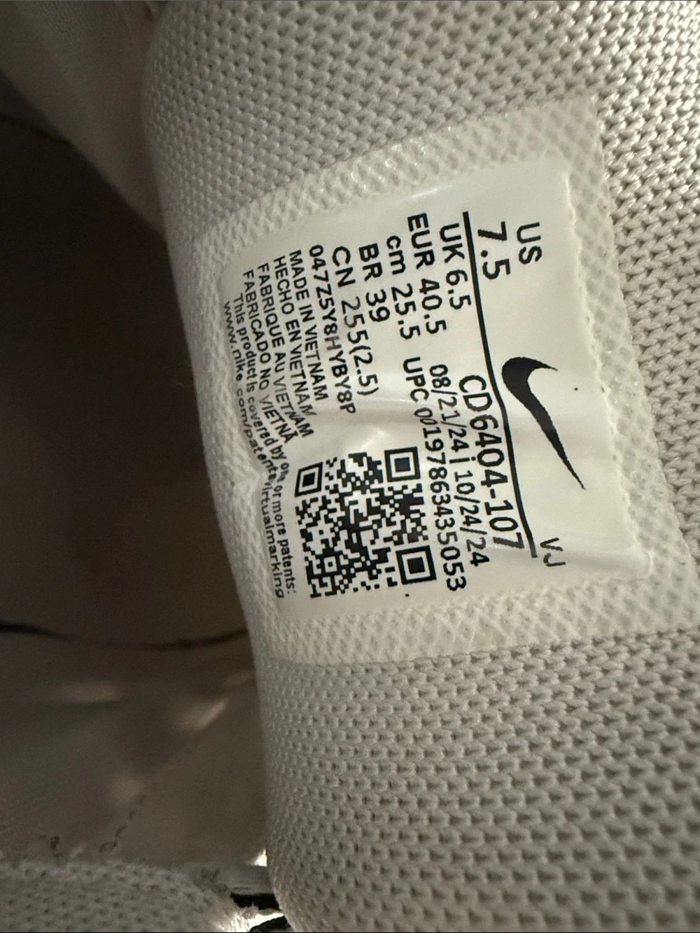 Nike P6000 Men's Light Gray and Black Running Sneakers